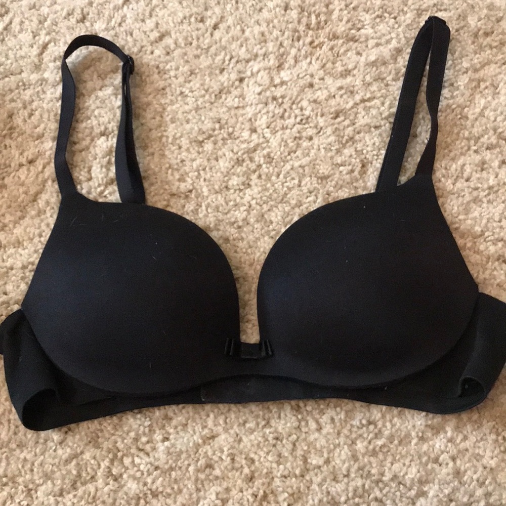 Black Vs bra